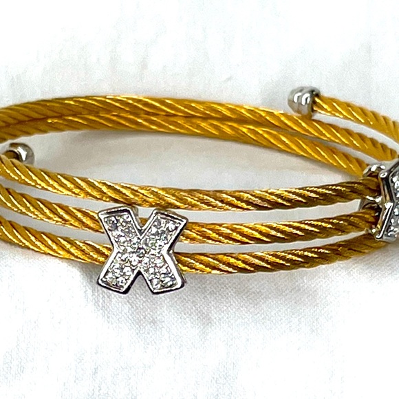 BNWOT Gold Bangles - Picture 7 of 12